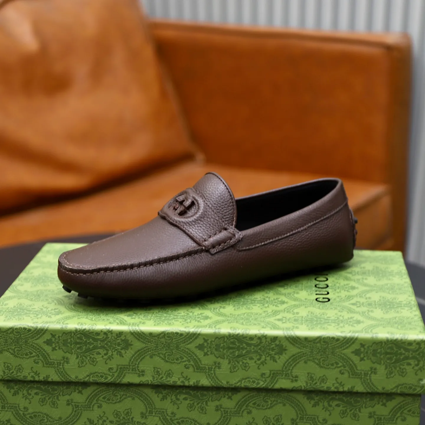 Ex-factory price: 460💰[GUCCI] Gucci ⚠️High-end men’s driving and pedal series ⚠️38-44 (customized for 45) ⚠️All original cowhide leather! Thick and soft! Made entirely of calfskin lining! Rubber sheet anti-slip beanie sole! Three-dimensional package technology! Fashionable and classic! Handicrafts! Original high quality! Feel free to compare!